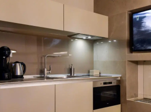 L - Suites