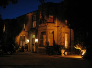 Kingsburgh House