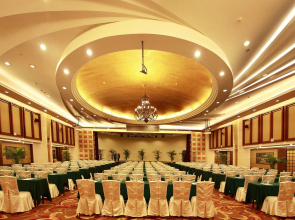 Guilin Lijiang Waterfall Hotel