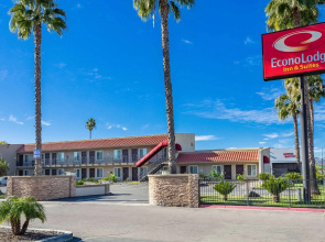 Econo Lodge Inn & Suites Escondido Downtown