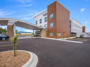 Fairfield Inn & Suites by Marriott Whitewater