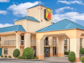 Super 8 by Wyndham Bulls Gap Greeneville Area