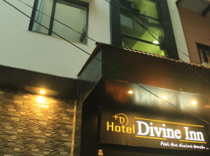 Hotel Divine Inn