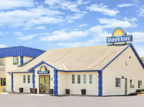 Days Inn by Wyndham Des Moines Merle Hay