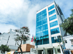 Petit Palace Apart Hotel Suites