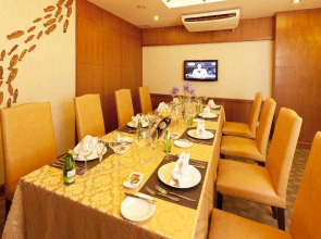 Liberty Hotel Saigon Parkview