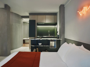 The Newel Metaxourgeio