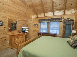 Lil Bit of Heaven by Eagles Ridge Resort
