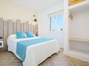 azuLine Apartamentos Can Sanso