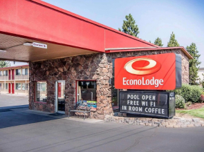 Bend Inn & Suites