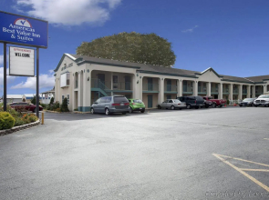Bay Side Inn & Suites