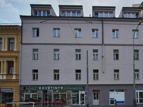 Cozy 2 bedroom Apt with Garden close to Prague Castle