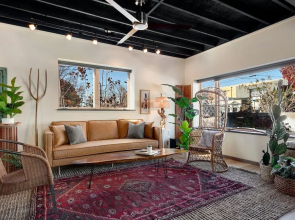 Southwest Mountain Inn - Dtwn Fay - Steps From Fayetteville Square