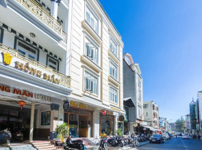 Oyo 706 Thao Tram Luxury Hotel