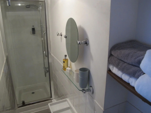 Stone's Throw Guesthouse