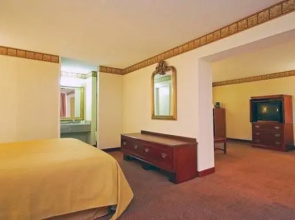 Quality Inn & Suites Alexandria