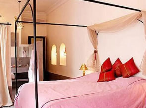 Riad Davia