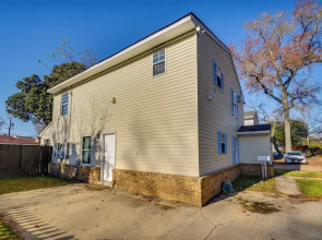 Explore & Relax! Norfolk Duplex < 1 Mi to Beach