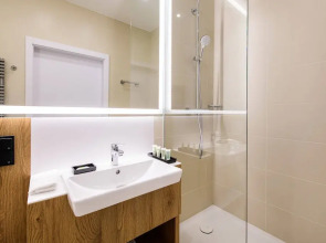 Courtyard by Marriott Warsaw Airport