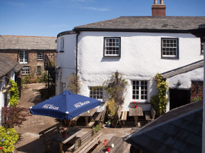 The Tree Inn