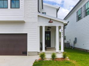 Stunning 3br/2.5ba, Pet Friendly, Sleeps 12