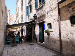 Apartments & Rooms Lejletul