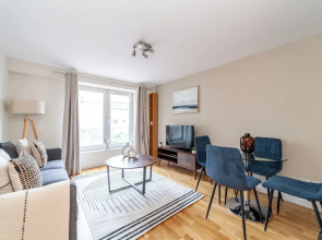 Trendy Flat in St Katharine