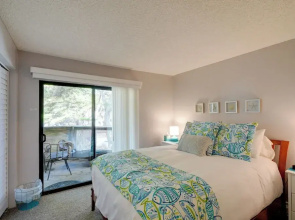 Oceanfront Watsonville Condo w/ Beach Access!