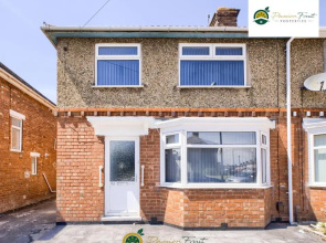 3 Bedroom Coventry House By Passionfruitproperties with Free Wi-fi, Large Garden and Driveway - 52NRC
