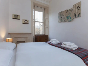 2 Bedroom Central Apartment