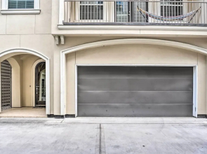 Pet-friendly Houston Townhome, 6 Mi to Dtwn!