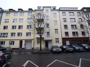 Tolstov-Hotels Big 2 Room City Apartment