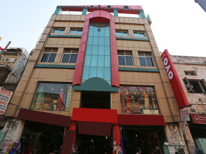 Hotel Sahu Near Kashi Vishwanath Temple Gate