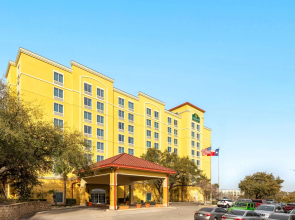 La Quinta Inn & Suites San Antonio Medical Center