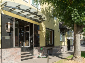 Hotel Astro