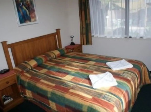 Cottage Park Motor Lodge and Conference Centre