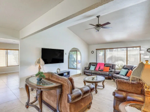 Outdoor Oasis Family-Friendly Home In Scottsdale!