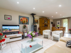 Comfy Holiday Home In Espère With Private Pool