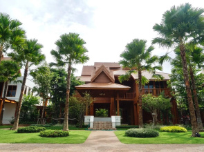 Vanasin Residence