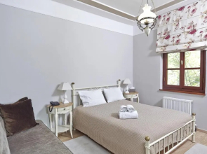 Kastro Guesthouse
