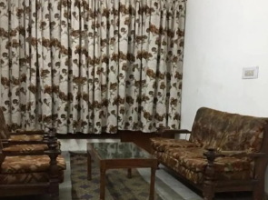 Goroomgo Nature Resort Agra