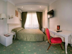 Отель «Роял Сити»