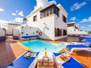 Villa Dulce in Tias With 4 Bedrooms and 2 Bathrooms