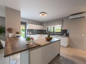 Brand new Luxury Villa With Private Heated Pool
