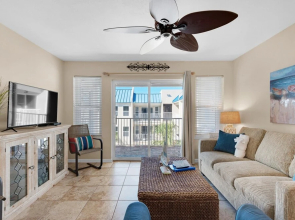 Poolside Villas #302- Harry's Beach House