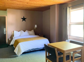 The Benson Motel - Benson, MN - US-12 HWY