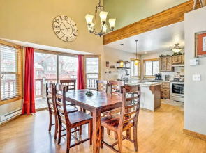 Silverthorne Ski Base w/ Mtn Views: Walk to Trails