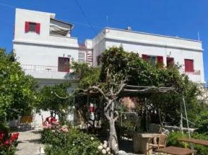 Anna Rooms & Studios