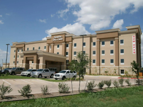 Hampton Inn & Suites Cleburne