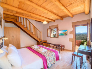 Villa Veneciana with Heated Pool